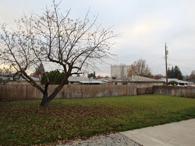 6903 N Cincinnati St — Photo 26