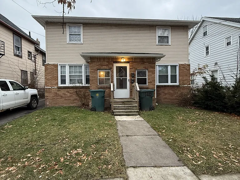 120 Independence St — Photo 1