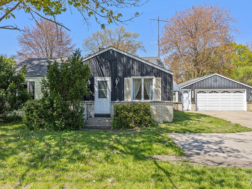 1st image of 711 Riley St