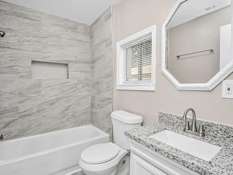 Bathtub (for room 6) now has a rod and curtain