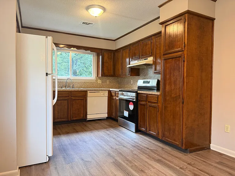 4612 N Cypress St — Photo 8