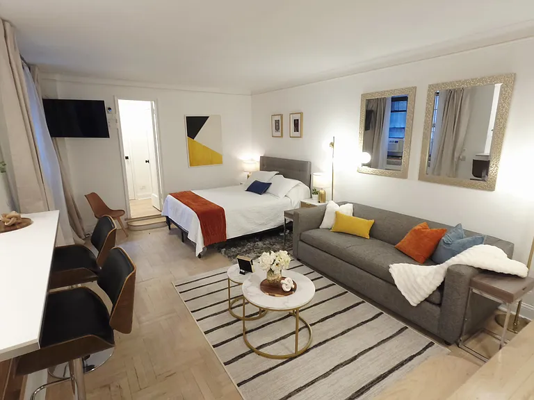 155 W 71st St #1G — Photo 3