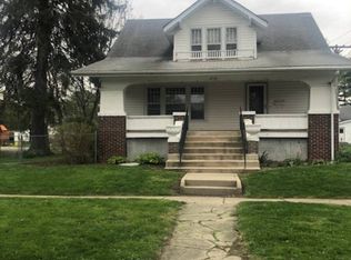218 S Maple St, Arthur, IL 61911