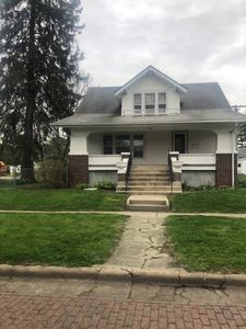 218 S Maple St, Arthur, IL, 61911