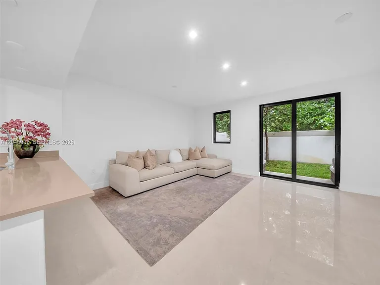 5505 W Oak Way — Photo 6