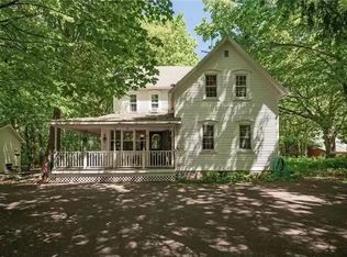 36987 Park Trl, Center City, MN 55012