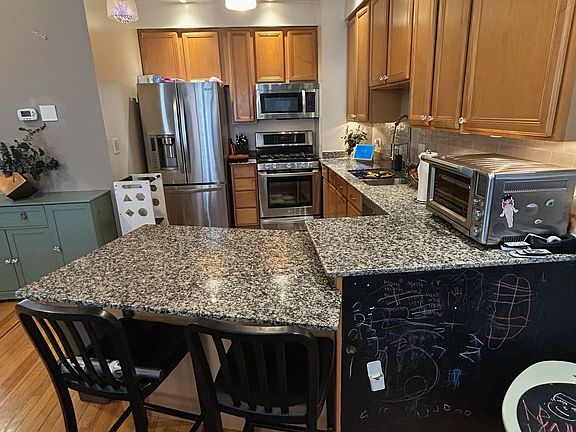 5th image of 2429 N Clybourn Ave APT E