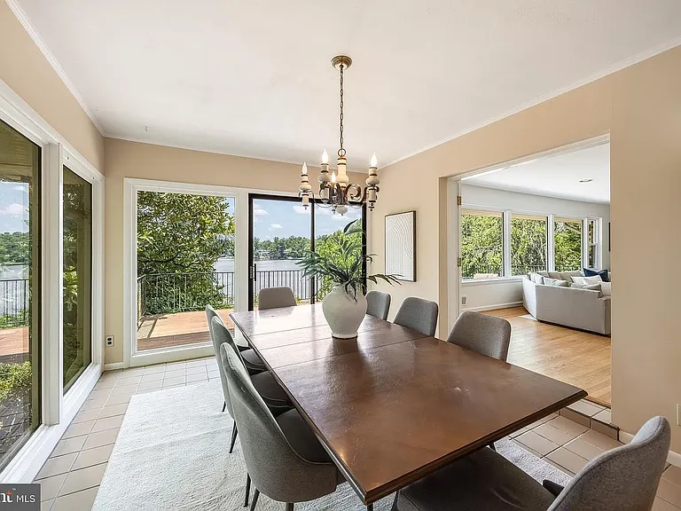 3612 Ridgeway Ter — Photo 34