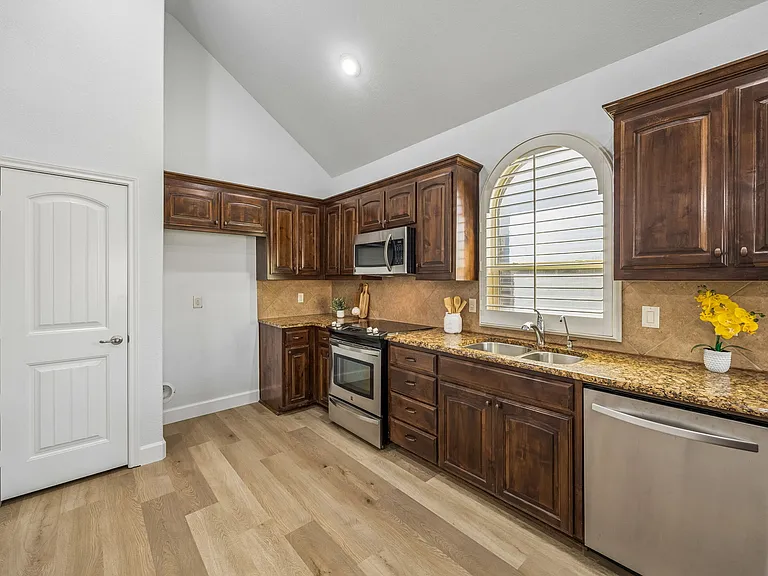 10445 Merced Lake Rd — Photo 9