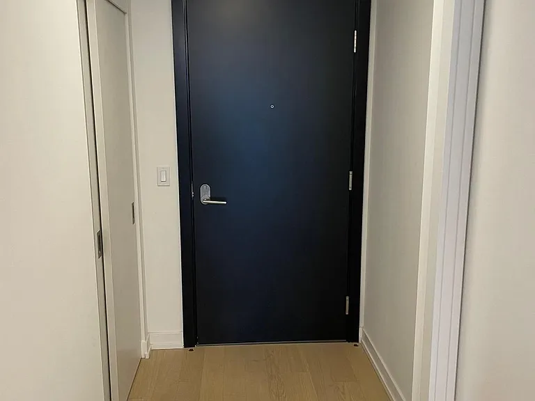 15 Wellington St S #703 — Photo 2