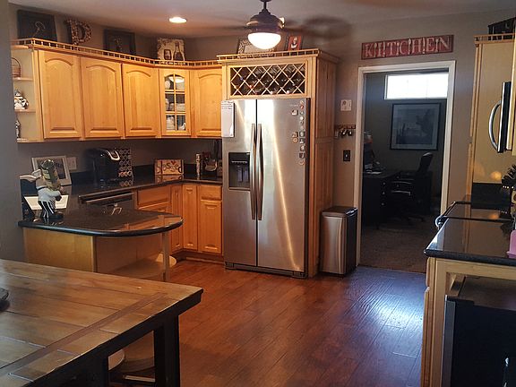 2nd image of 3607 Pickwick Dr