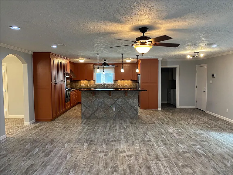 9614 Greenwillow St — Photo 13