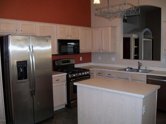 2nd image of 1270 W Macaw Dr