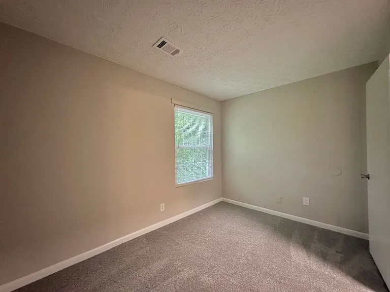 662 Bellemeade Dr — Photo 13
