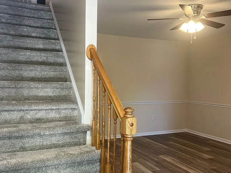422 Snow St — Photo 12
