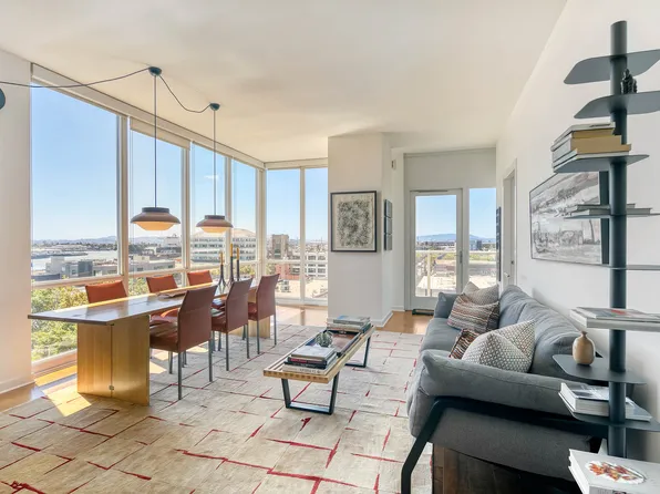 222 Broadway St APT 805, Oakland, CA 94607