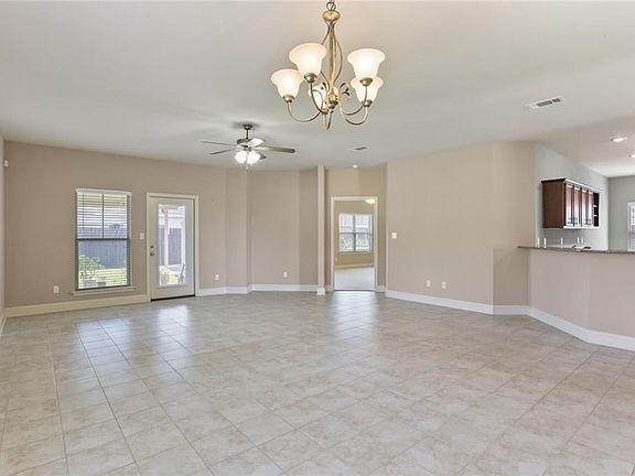 4th image of 2619 Oak Haven Dr