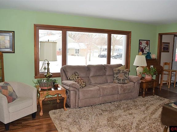 2nd image of 135 Outer Dr