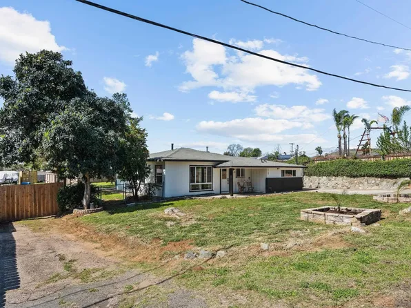 9764 Pino Dr, Lakeside, CA 92040