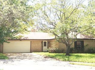 1608 Trinity Ct, Bedford, TX 76022