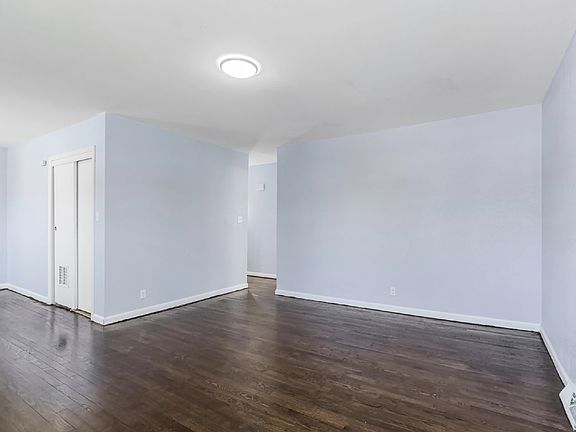 4th image of 6019 Euclid Ave