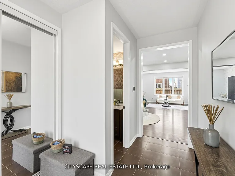 305 Gleave Ter — Photo 6