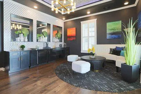 Greyson on 27 — Photo 13