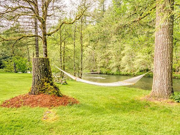 5th image of 14002 NE River Bend Dr