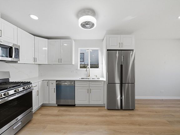 5th image of 6733 S Throop St