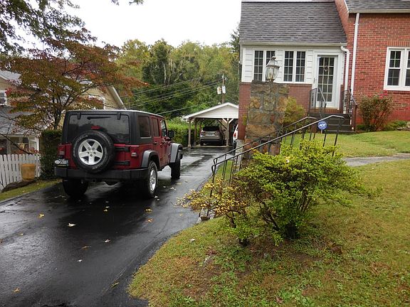 4th image of 318 Cedar St