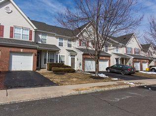 7 Chatham Ct, Robbinsville, NJ 08691