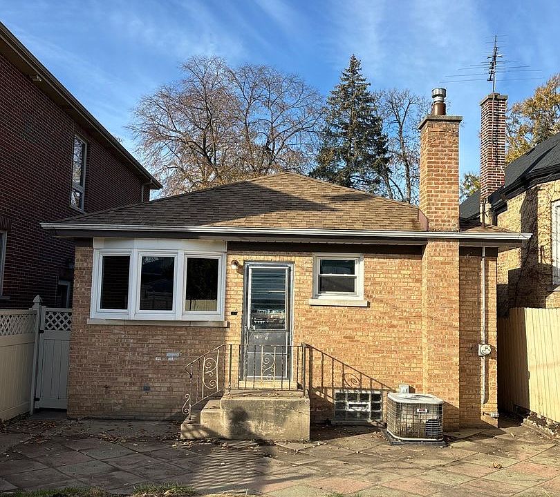 2nd image of 3711 N Newland Ave