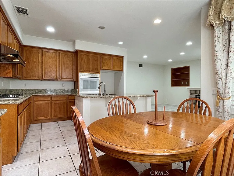 2712 Westbourne Pl — Photo 31