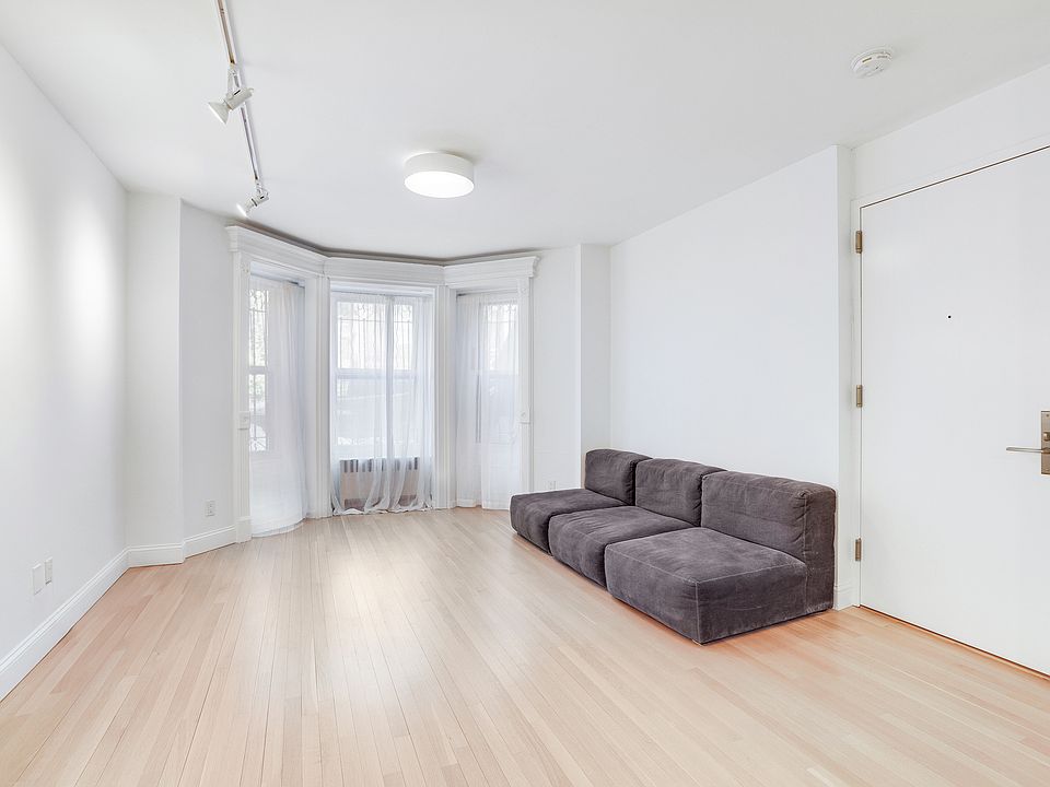 1st image of 920 President St Unit 1