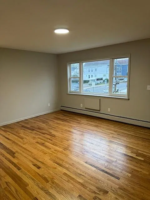 139 145 Haledon Ave — Photo 4