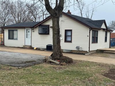 10416 Lackland Rd, Saint Louis, MO, 63114