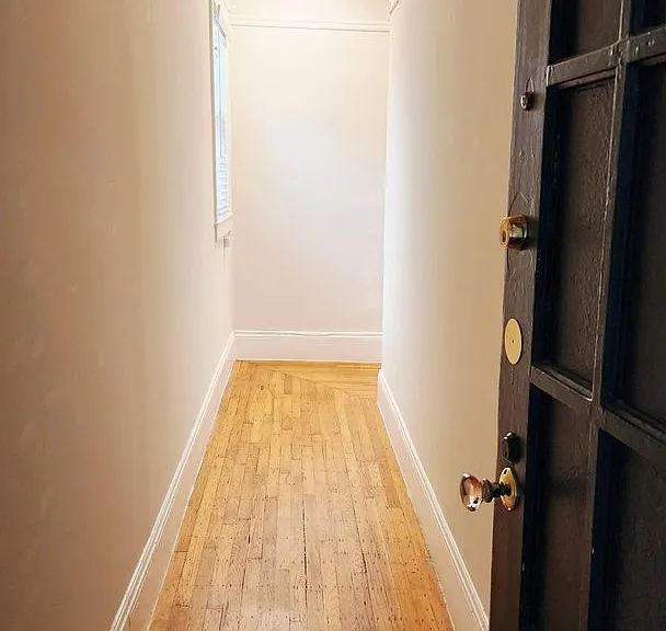 305 Franklin St — Photo 3