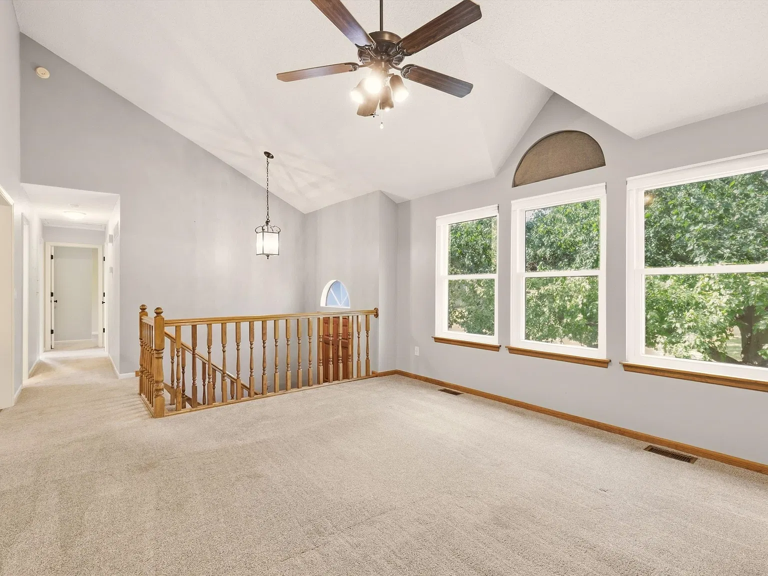 125 Southeast Topaz Drive - 1 — Photo 4