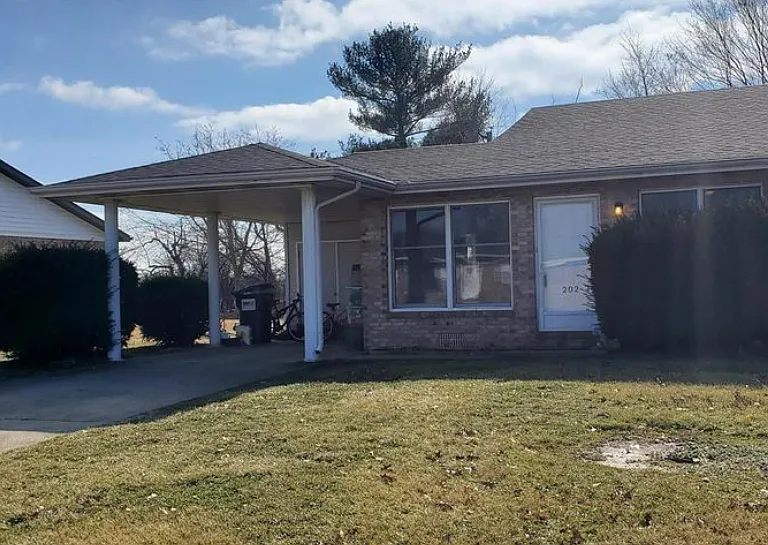 Southgate Dr — Photo 5