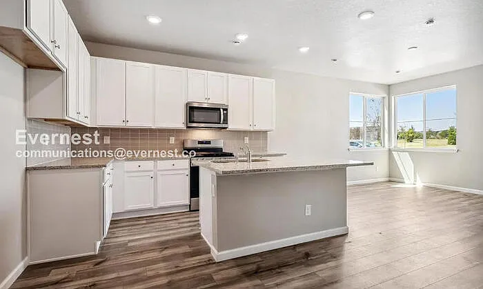 12492 Childers St — Photo 5