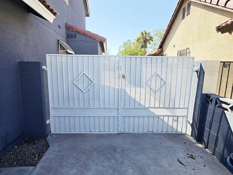 4028 Zapotec Way — Photo 48
