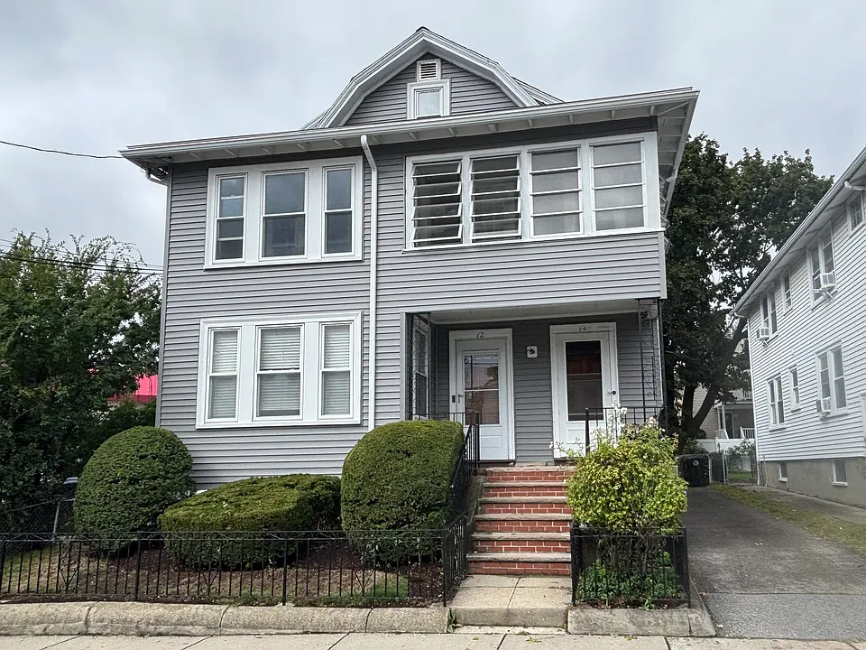 12 Edenfield Ave #12