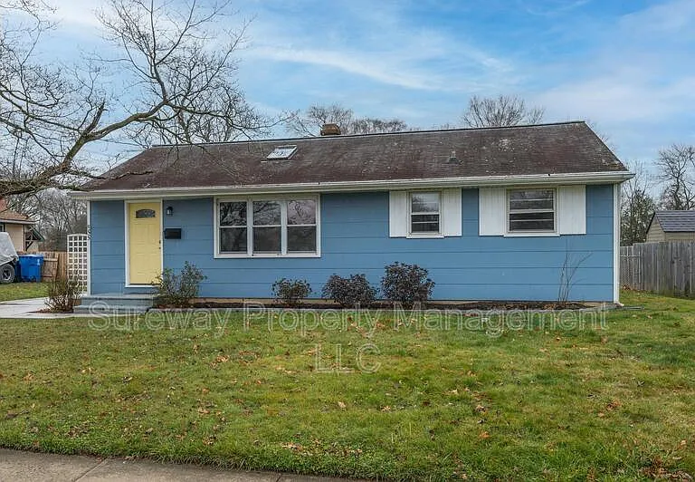 55 Nassau Rd — Photo 2