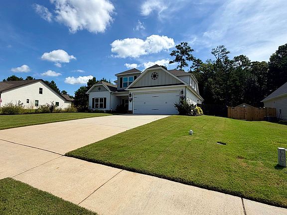 2nd image of 157 Fairway Cir
