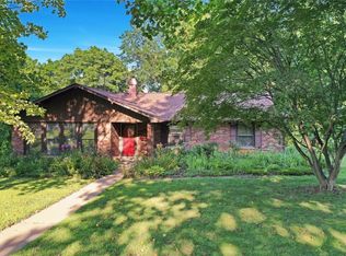 1040 Villa Ridge Rd, Collinsville, IL 62234
