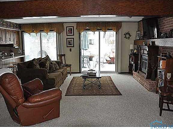 4th image of 14 Meadowbrook Dr
