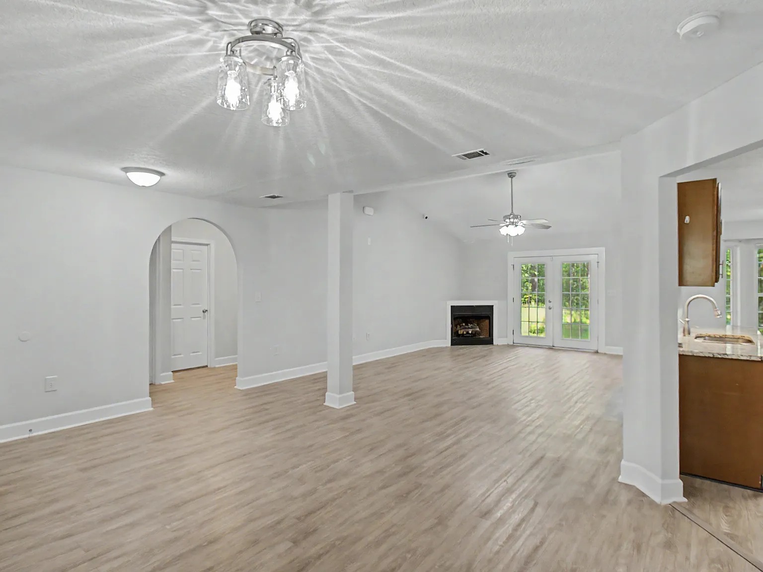 10179 Hwy 196 W - 1 — Photo 3