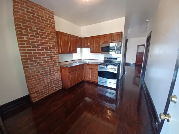 262 Bond St, Bridgeport, CT 06610