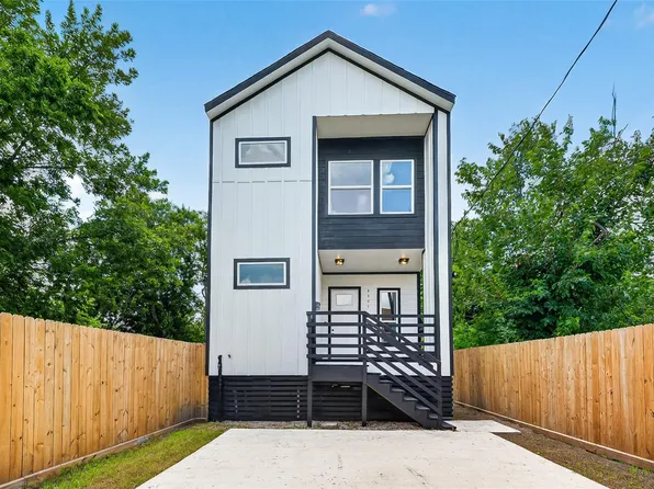 2205 Des Chaumes St, Houston, TX 77026
