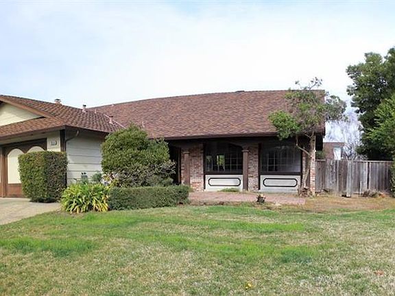 3rd image of 1055 Crosswind Ct